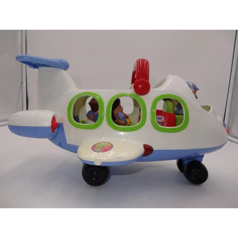 Fisher Price Little People Airplane Lights & Sound 2005 Suitcase 3 Little People